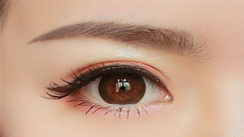 做双眼皮还是提眉哪一种改善眼睛形态好(提眉手术后几天能用化妆品)